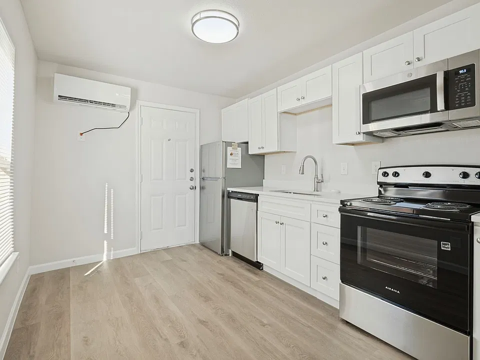 407 N Justin Ave #A