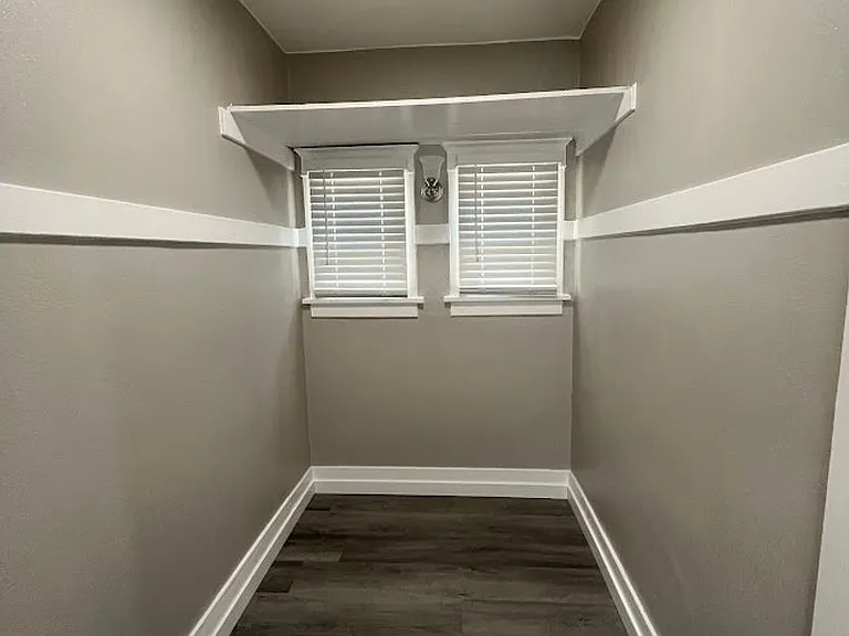 1904 E Bermuda St #8 — Photo 1