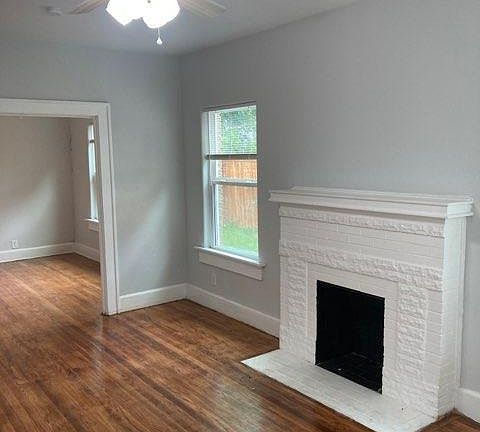 2nd image of 225 S Oak Cliff Blvd #225