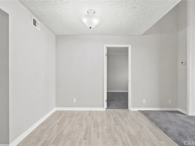 15425 Sherman Way #211 — Photo 7