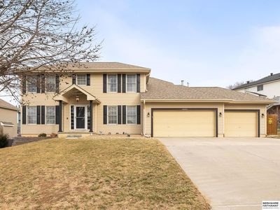 10016 Floyd St, La Vista, NE, 68128