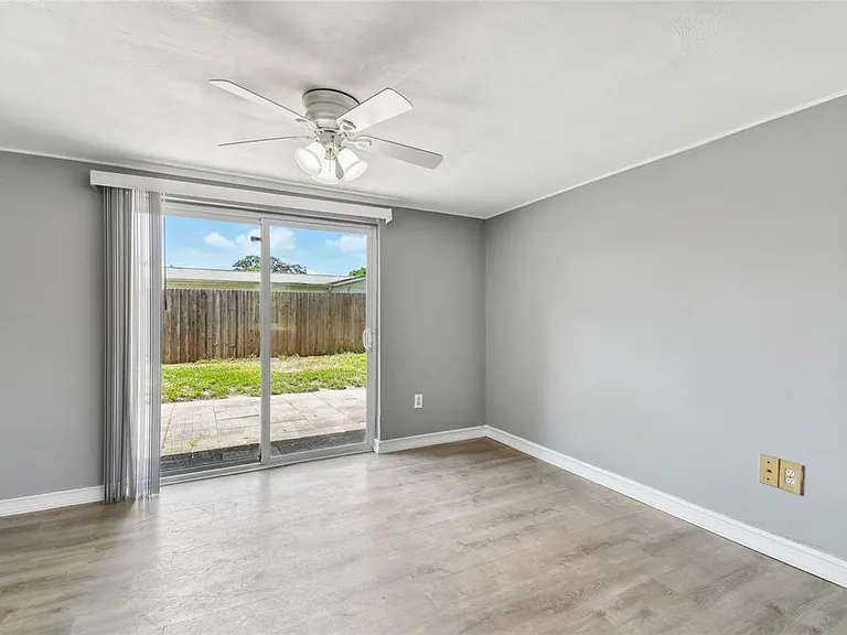 7721 Arbordale Dr — Photo 22