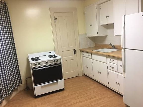 4th image of 1024 Elmwood Ave Uppr #