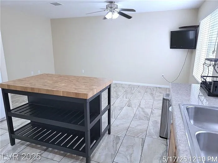 316 Fountain Crossing Ln — Photo 16