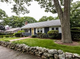 8 Marthas Ln, Rockport, MA 01966