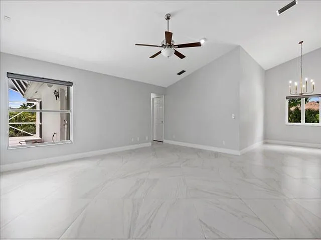 15575 Woodmar Ct — Photo 8