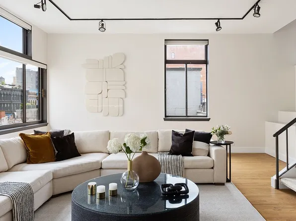77 Bleecker St APT 811, New York, NY 10012