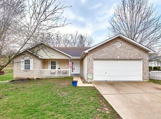 5784 Dogwood Dr, High Ridge, MO 63049