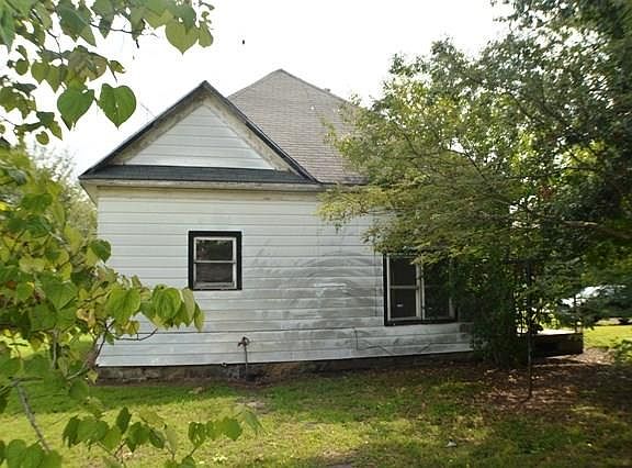 2nd image of 403 E Frisco St