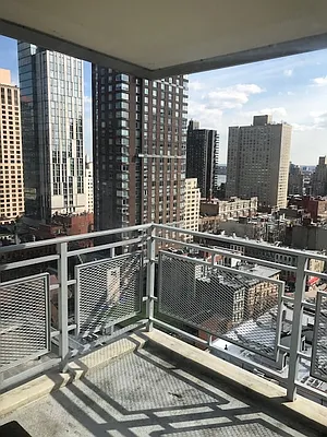 Rented by UES Management | media 30