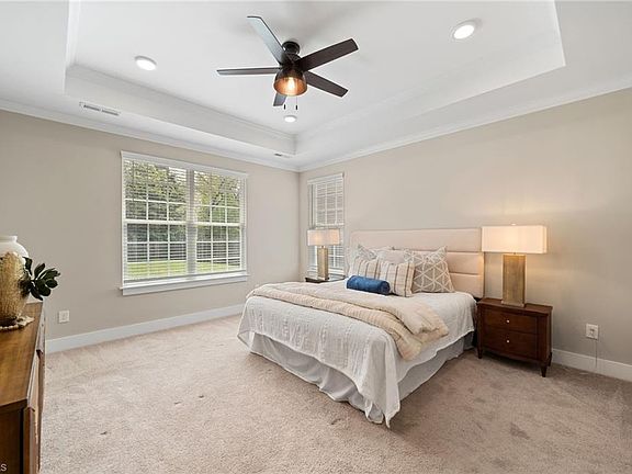 5th image of 6125 Sundown Dr