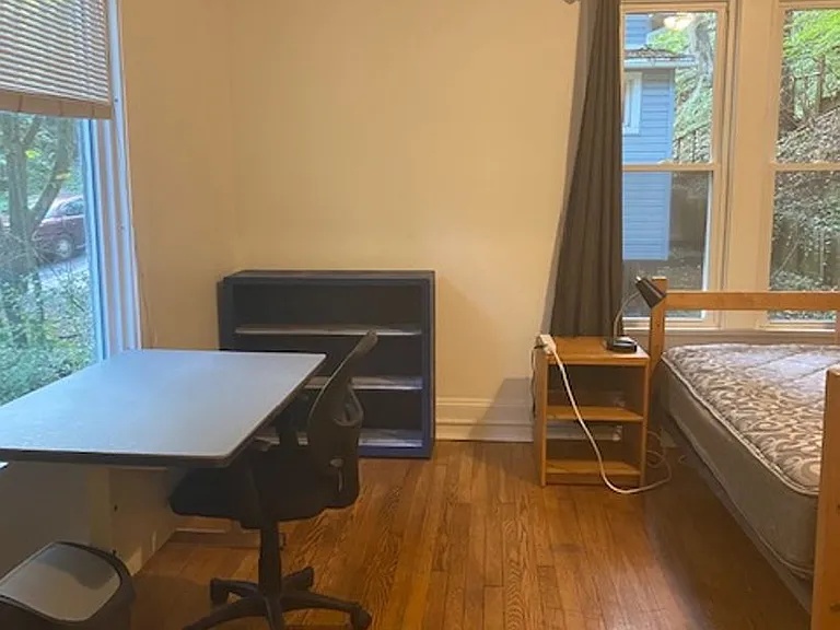 119 Thurston Ave — Photo 25
