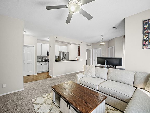3rd image of 8601 Westown Pkwy Unit 21204
