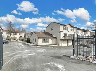 15 Crest St #D22, West Haven, CT 06516