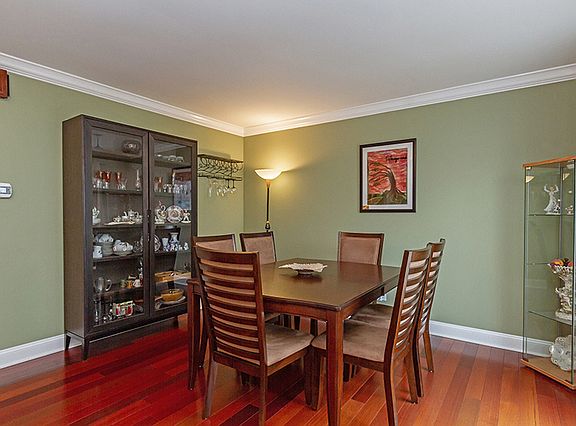 3rd image of 146 Red Cedar Dr