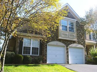 8 Ebersohl Cir #1, Whitehouse Station, NJ 08889