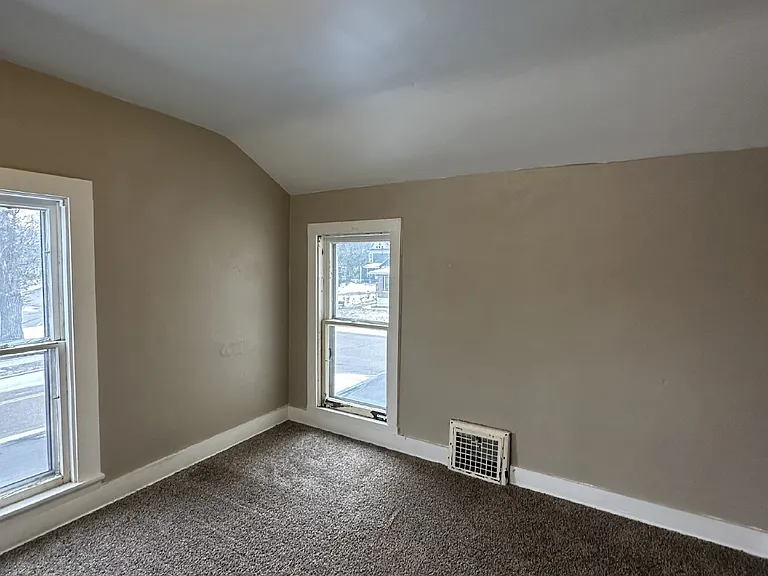 416 Dodge St — Photo 57