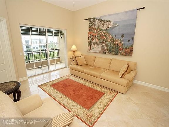 3rd image of 4445 El Mar Dr APT 407