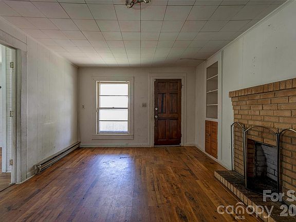3rd image of 103 Elam St
