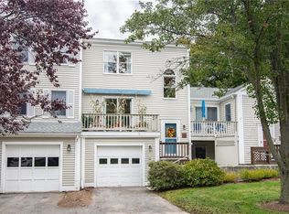524 High Meadow Ct, Bristol, RI 02809