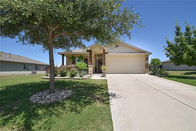 1st image of 2740 Bluffstone Dr