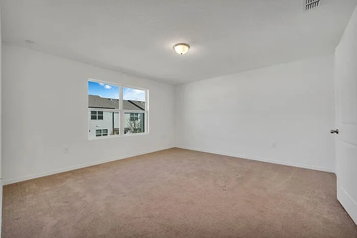 840 Grandin St — Photo 11