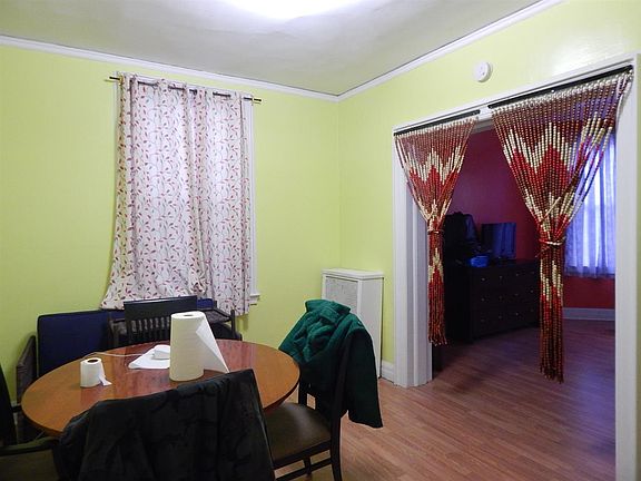 3rd image of 389 Fairmount Ave