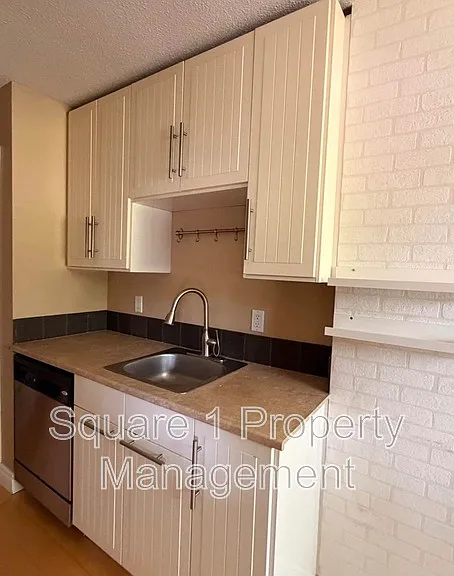 10255 117th St NW #15 — Photo 8