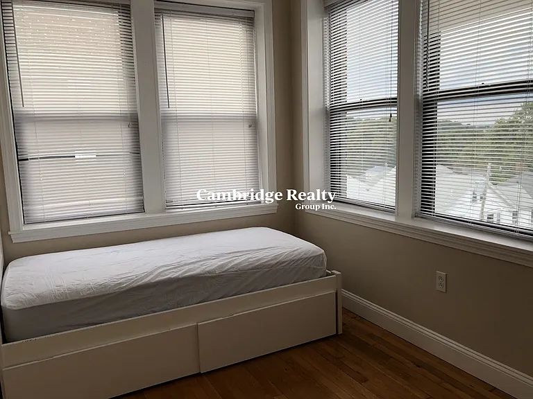 2021 Commonwealth Ave #T — Photo 9