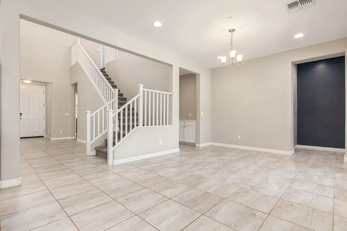 Building Photo - 21366 W Almeria Rd