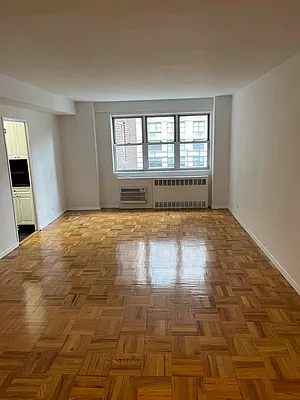 Rented by Punia & Marx Inc. | media 8