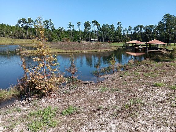 4th image of 2808 Summer Cir