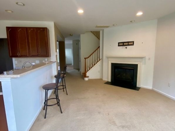40 Black Bear Ct