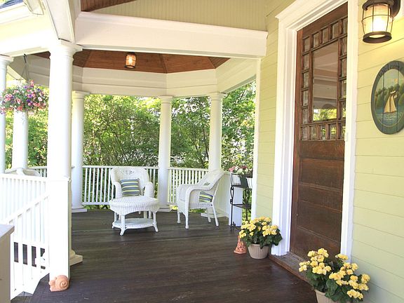 Gazebo & Front Entry