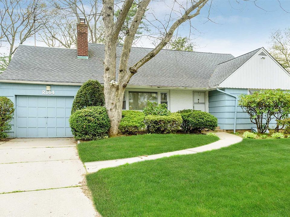 1st image of 2144 Seneca Dr W
