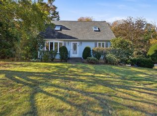 3 Matthew Dr, Easthampton, MA 01027