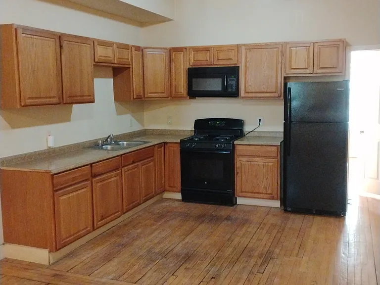 96 Grand St #1 — Photo 4