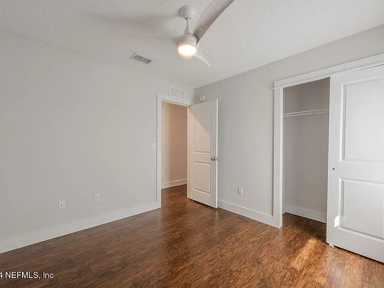 728 10th Ave S — Photo 21