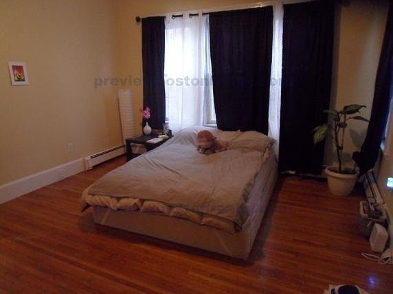 5th image of 701 Washington St #1NL
