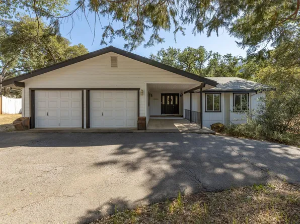 48866 Rock Point Rd, Oakhurst, CA 93644