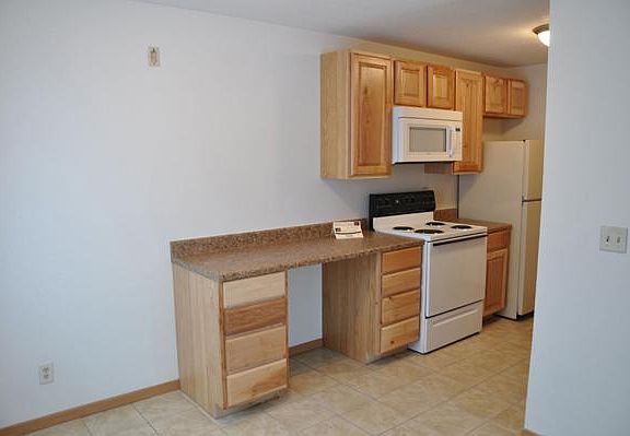 2nd image of 510 17th St S APT 2