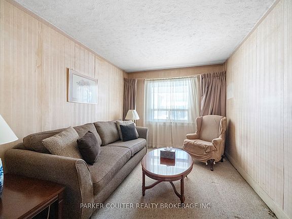 5th image of 26 Larchmount Ave