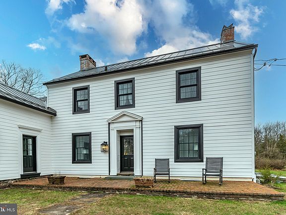 4th image of 180 Municipal Rd