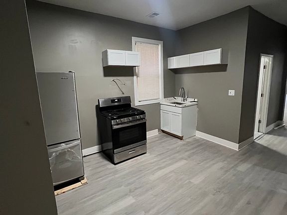4th image of 6753 S Loomis Blvd