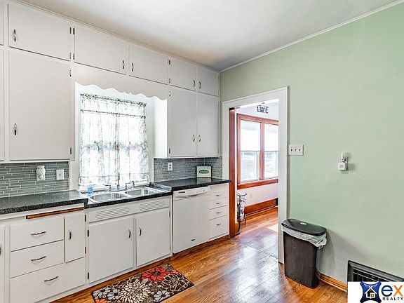 5th image of 4352 Davenport St