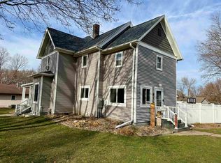 125 9th St SW, Le Mars, IA 51031