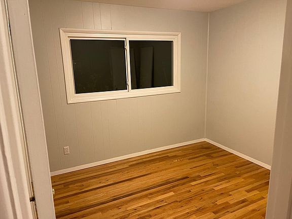 3rd image of 405 SE 95th Ave