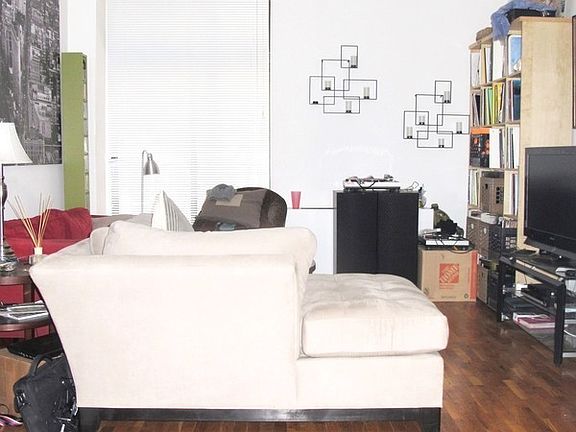 3rd image of 325 E 64th St APT 210