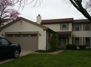 893 Shambliss Ln, Buffalo Grove, IL 60089