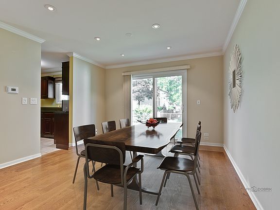 4th image of 27 Monterey Dr